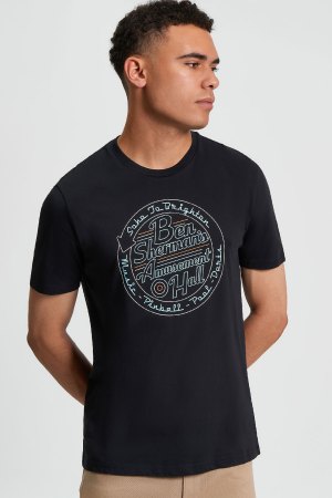 Playera Estampada Amusement Hall